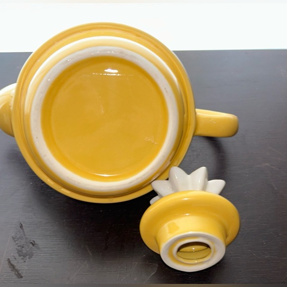 Yellow teapot with daisy lid. 4.75” - Picture 5 of 8
